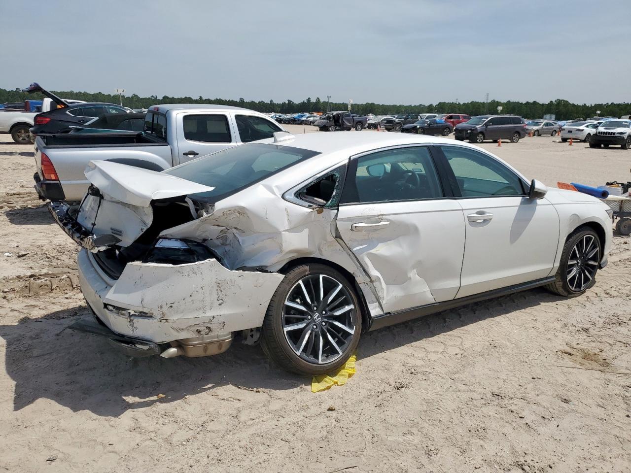 2025 Honda Accord Touring Hybrid - Фото 3