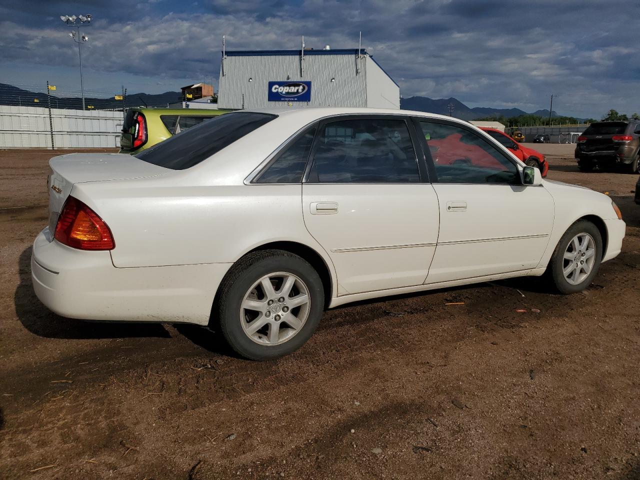 2001 Toyota Avalon Xl - Image 3