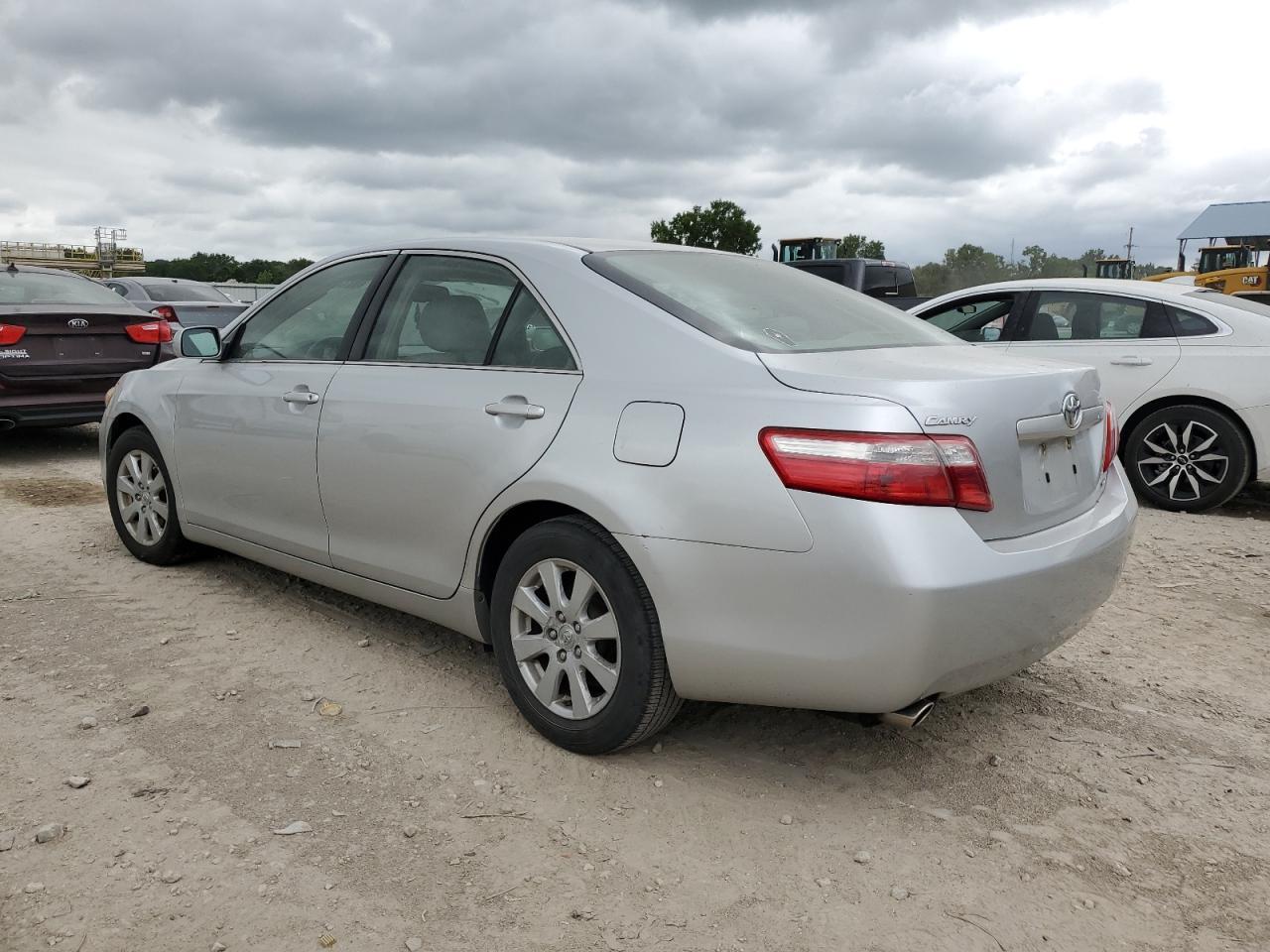 2007 Toyota Camry Le - Фото 2