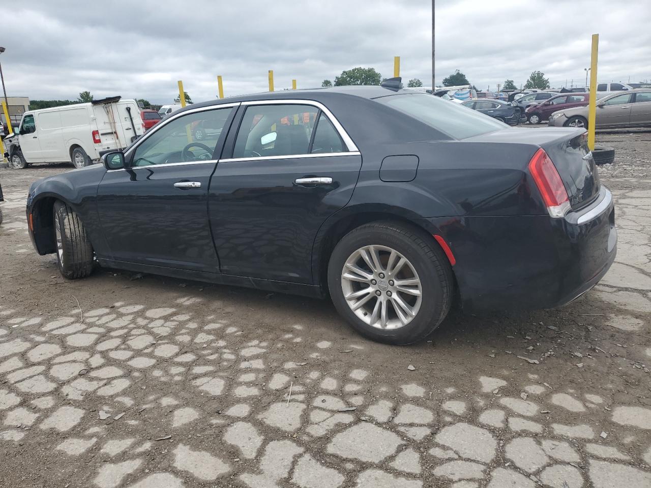 2015 Chrysler 300C - Image 2