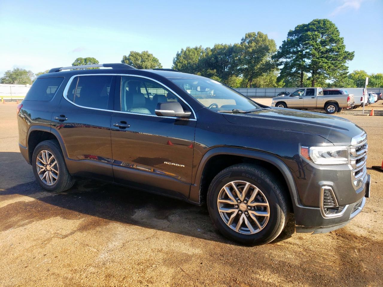 2020 GMC Acadia Slt - Image 4