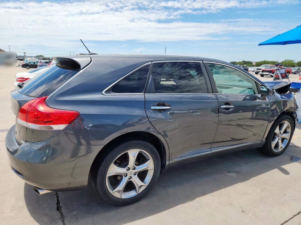 2010 Toyota Venza - Фото 3
