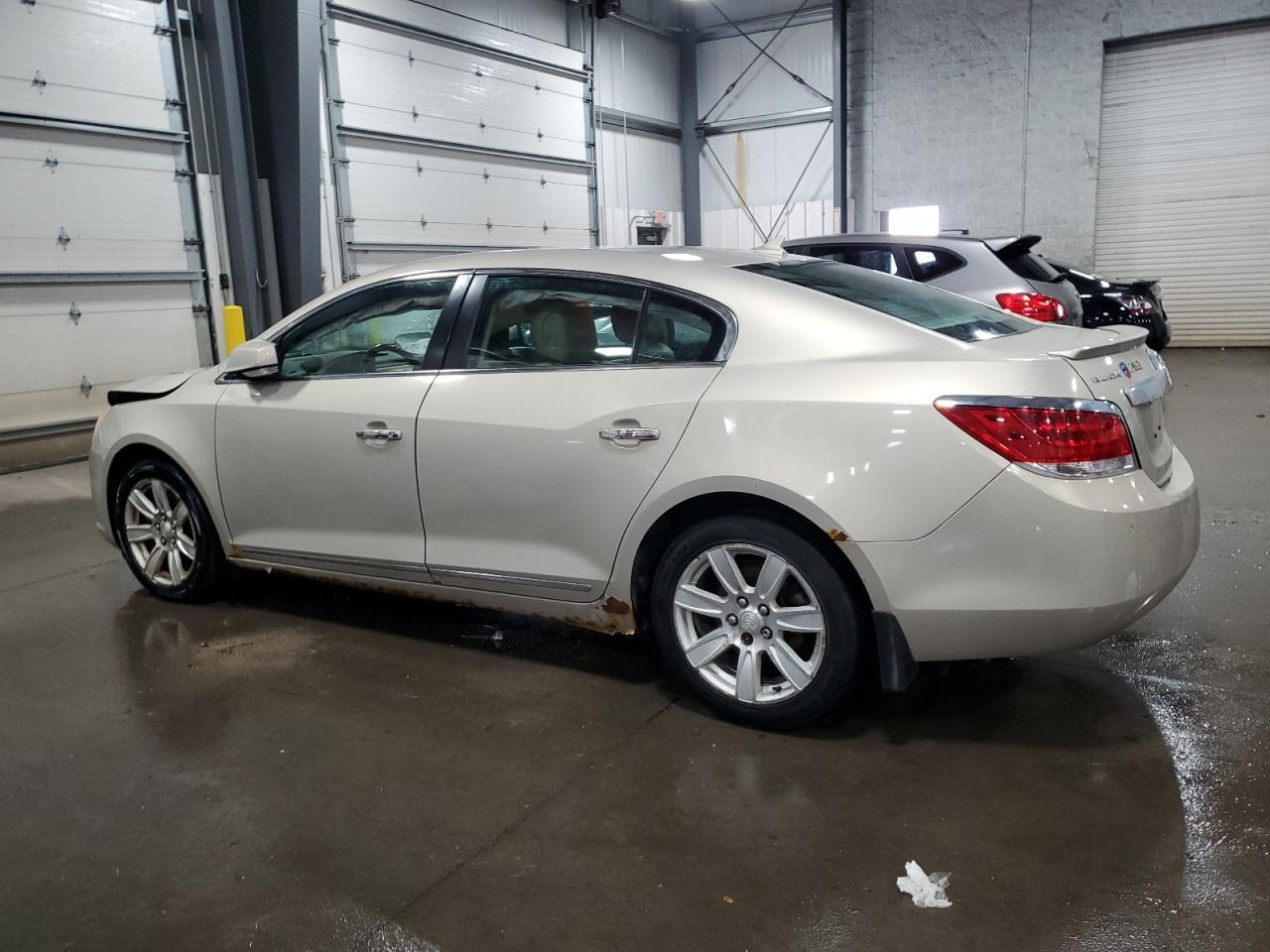 2011 Buick Lacrosse Cxl - Image 2