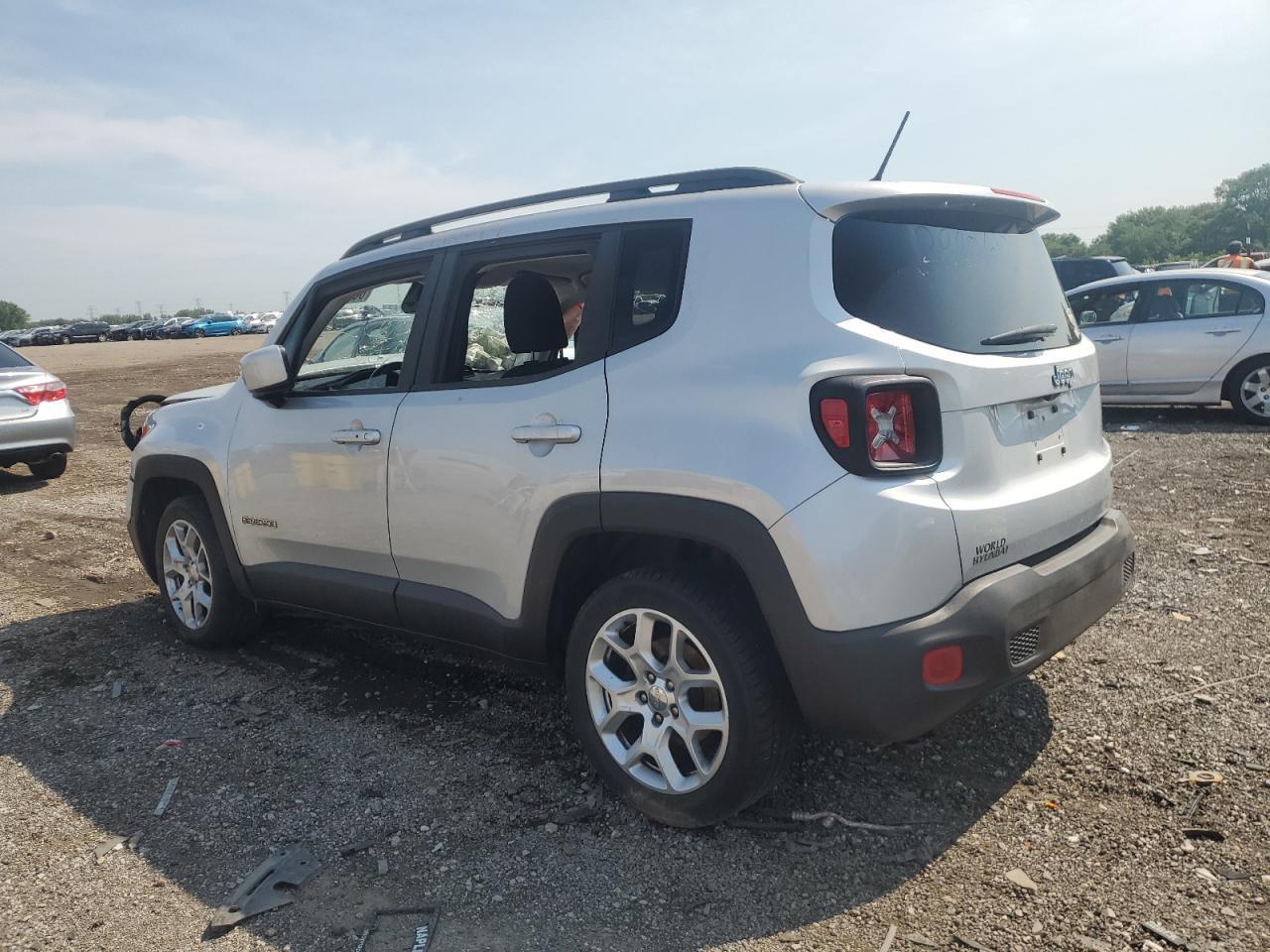 2017 Jeep Renegade Latitude - Фото 2