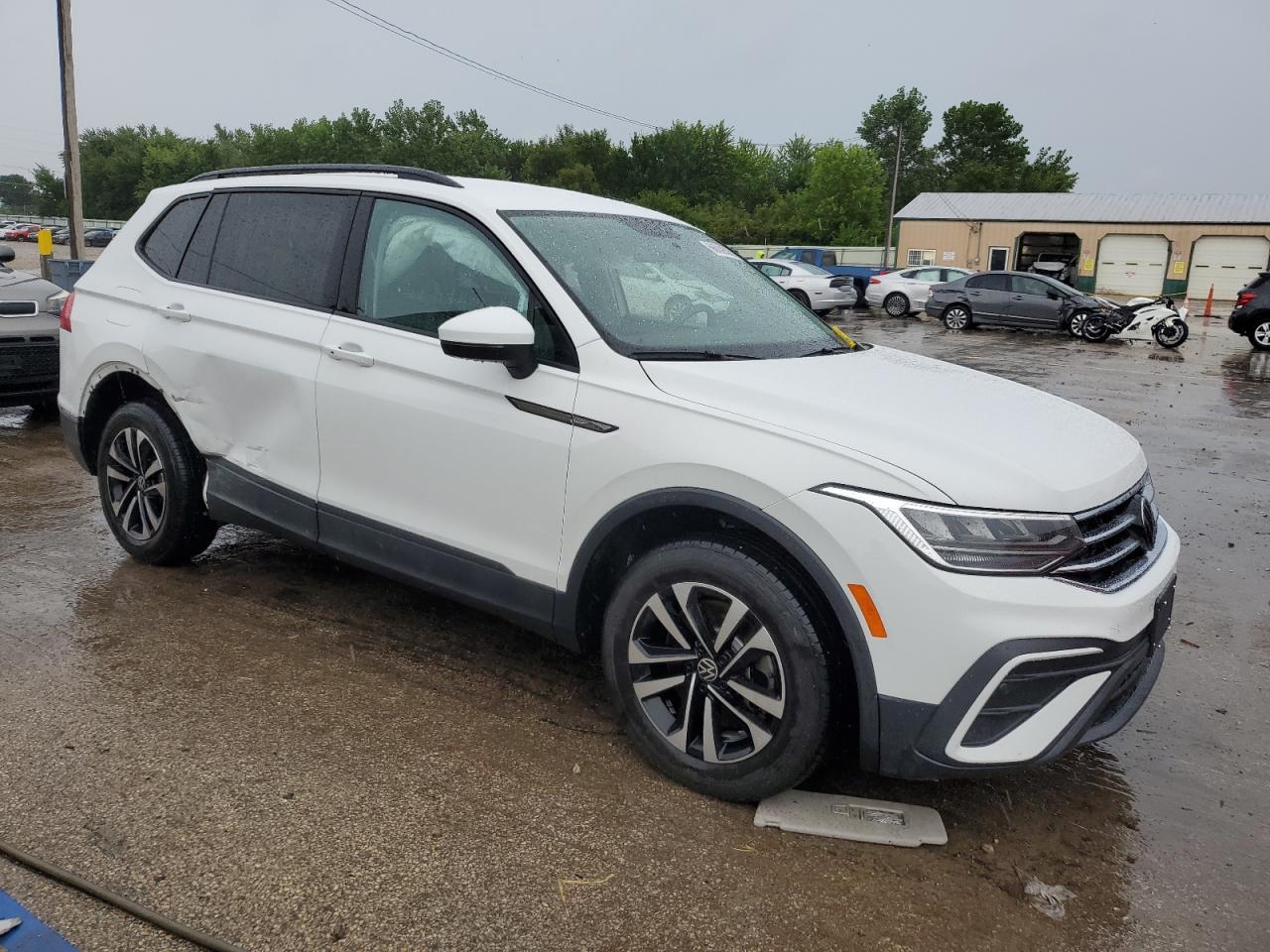 2022 Volkswagen Tiguan S - Фото 4
