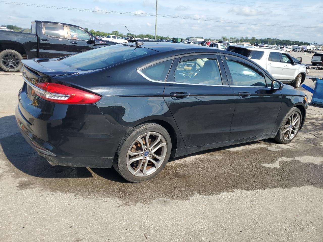 2017 Ford Fusion S - Фото 3