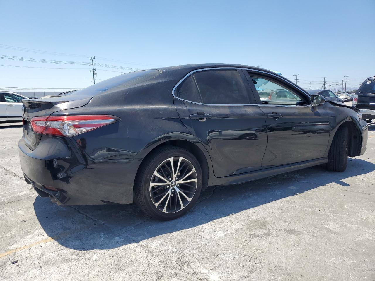 2018 Toyota Camry L - Image 3
