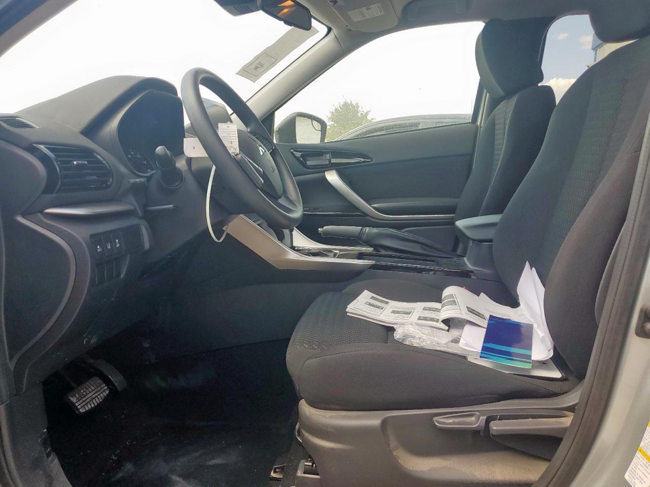 2025 Mitsubishi Eclipse Cross Le - Image 7