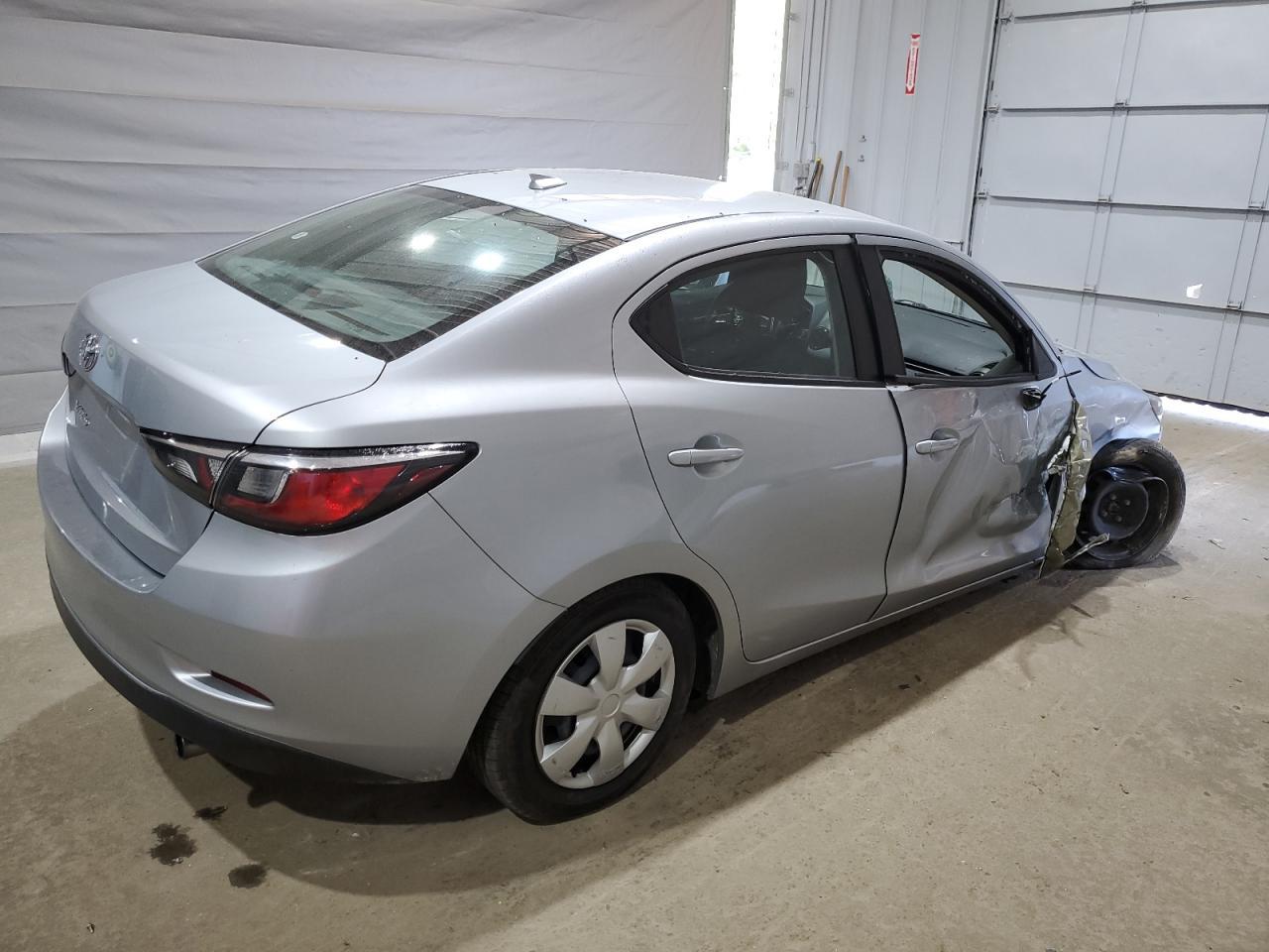 2019 Toyota Yaris L - Image 3