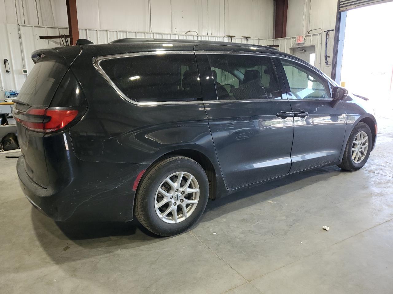 2022 Chrysler Pacifica Touring L - Фото 3