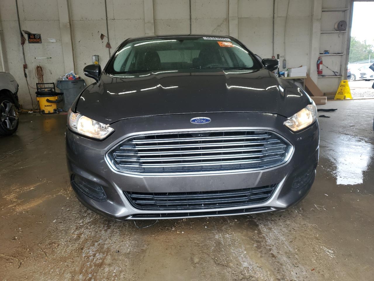 2016 Ford Fusion Se - Фото 5
