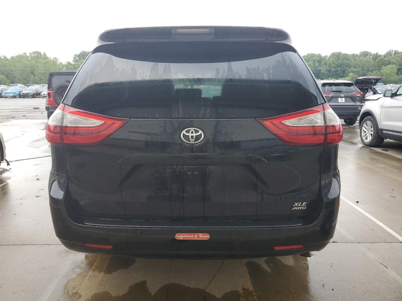 2017 Toyota Sienna Xle - Фото 6