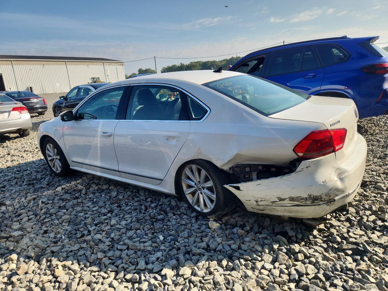 2013 Volkswagen Passat Sel - Image 2