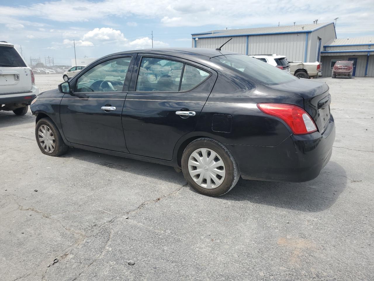 2016 Nissan Versa S - Image 2