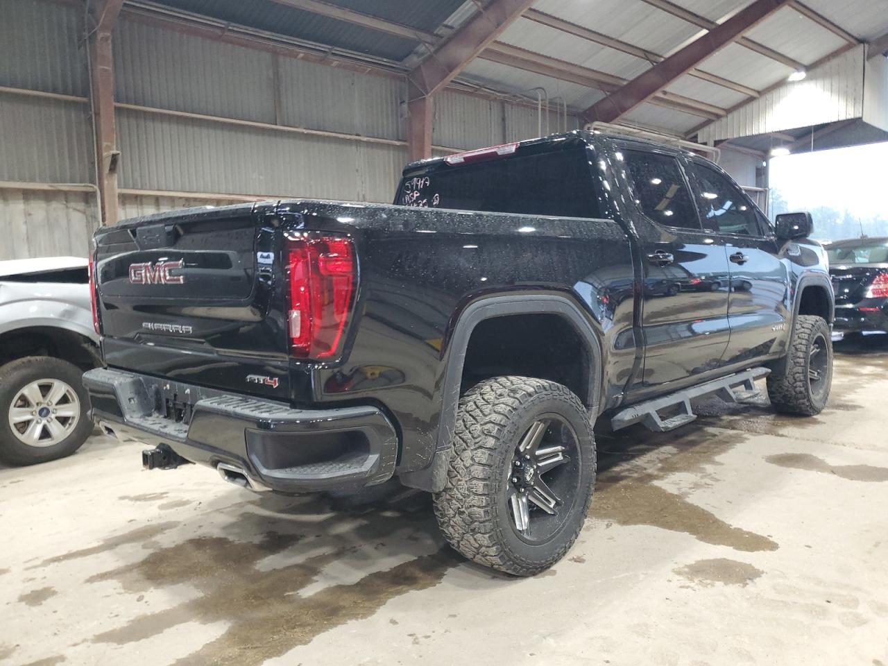 2021 GMC Sierra K1500 At4 - Фото 3