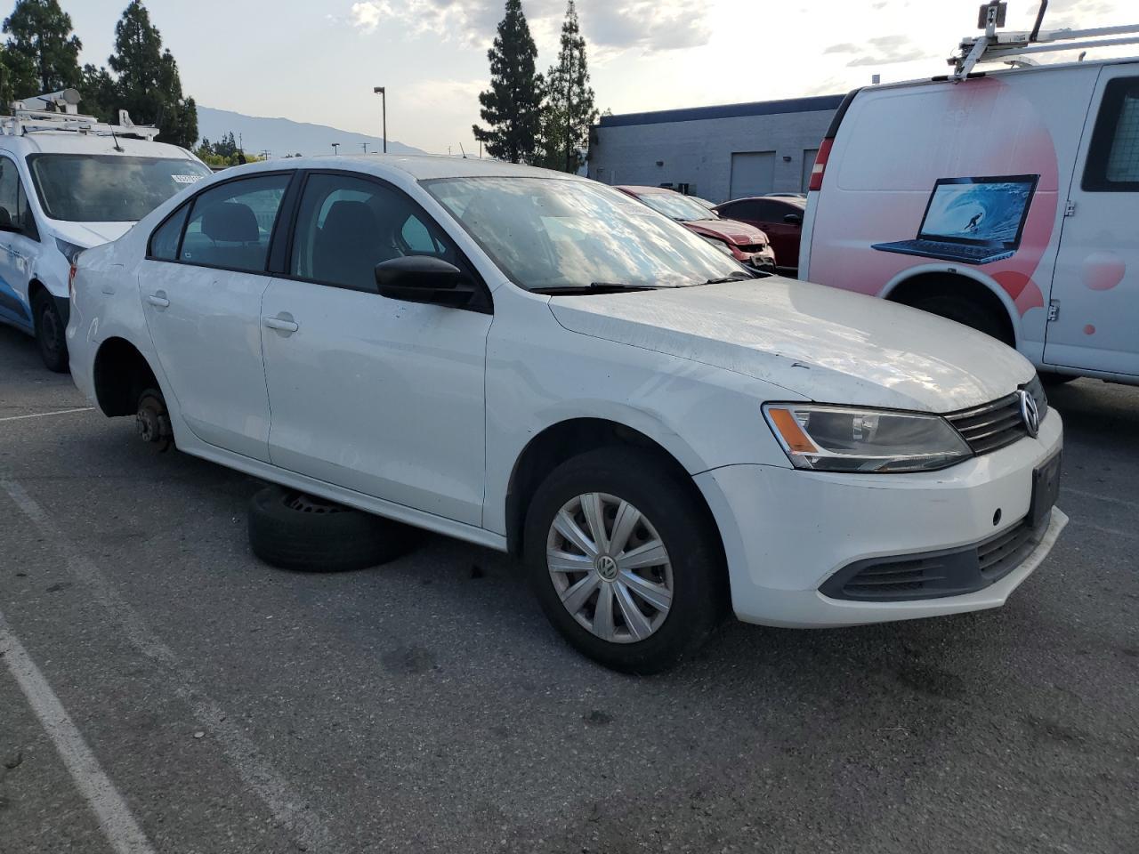 2014 Volkswagen Jetta Base - Фото 4