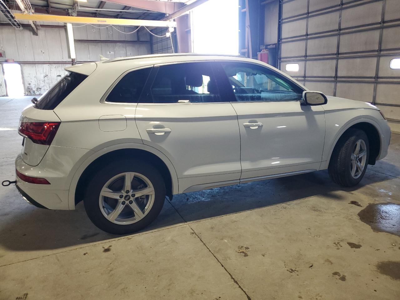 2022 Audi Q5 Premium 40 - Image 3