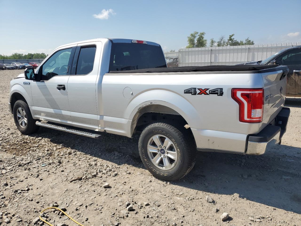 2015 Ford F150 Super Cab - Image 2