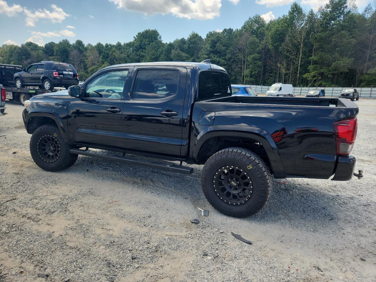 2018 Toyota Tacoma Double Cab - Фото 2