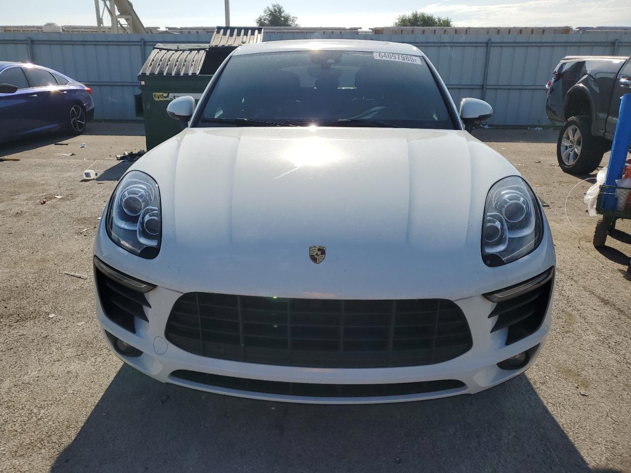 2018 Porsche Macan - Image 5