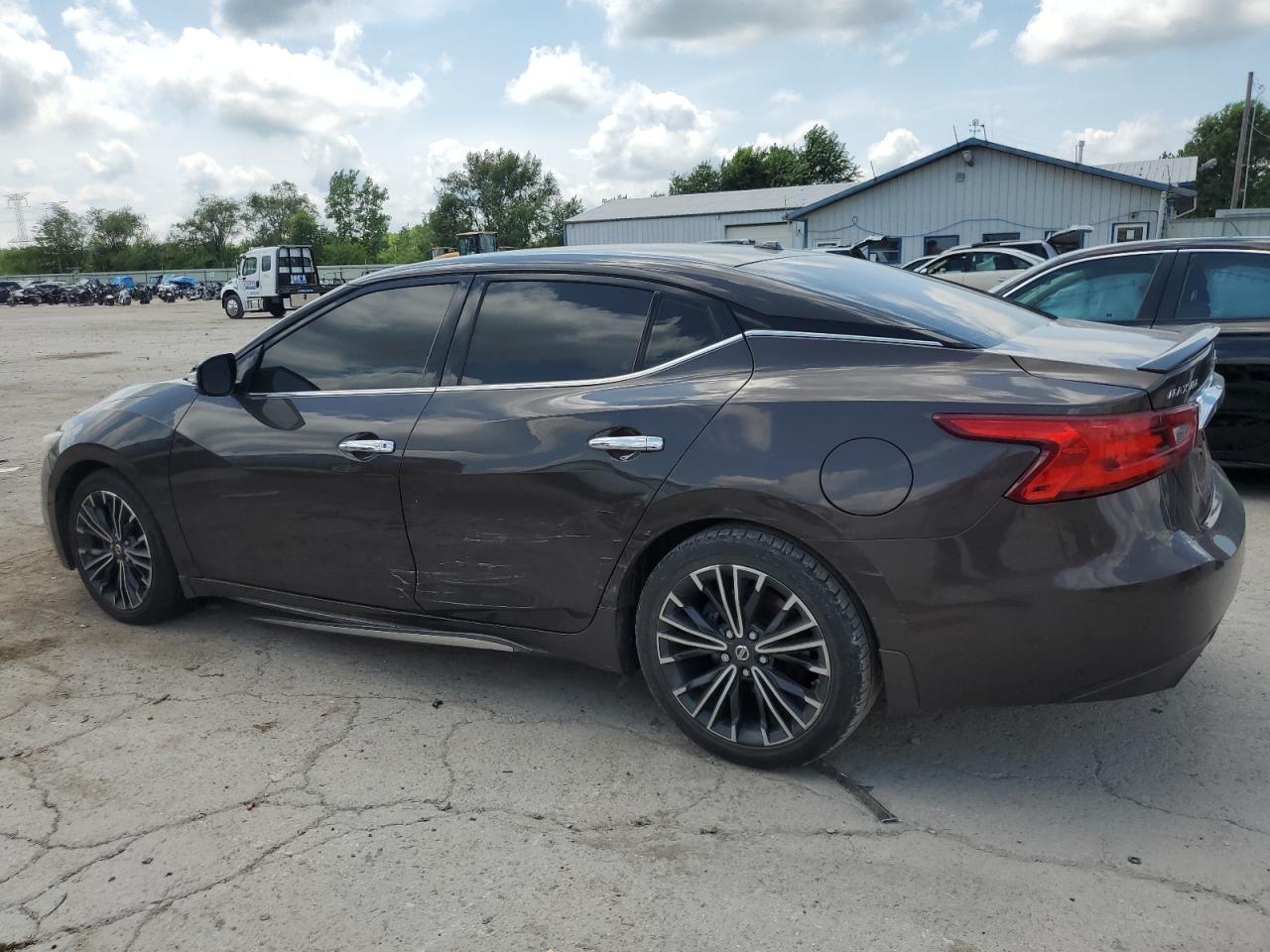 2017 Nissan Maxima 3.5S - Image 2