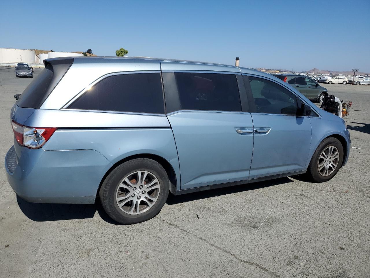 2013 Honda Odyssey Ex - Image 3