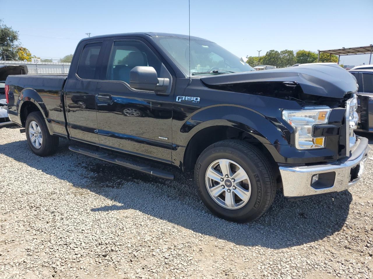 2017 Ford F150 Super Cab - Фото 4