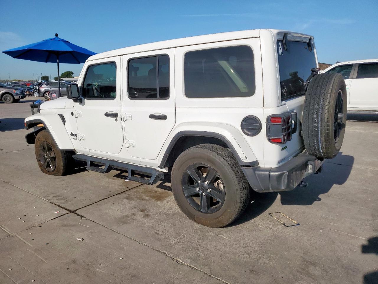 2020 Jeep Wrangler Unlimited Sahara - Фото 2
