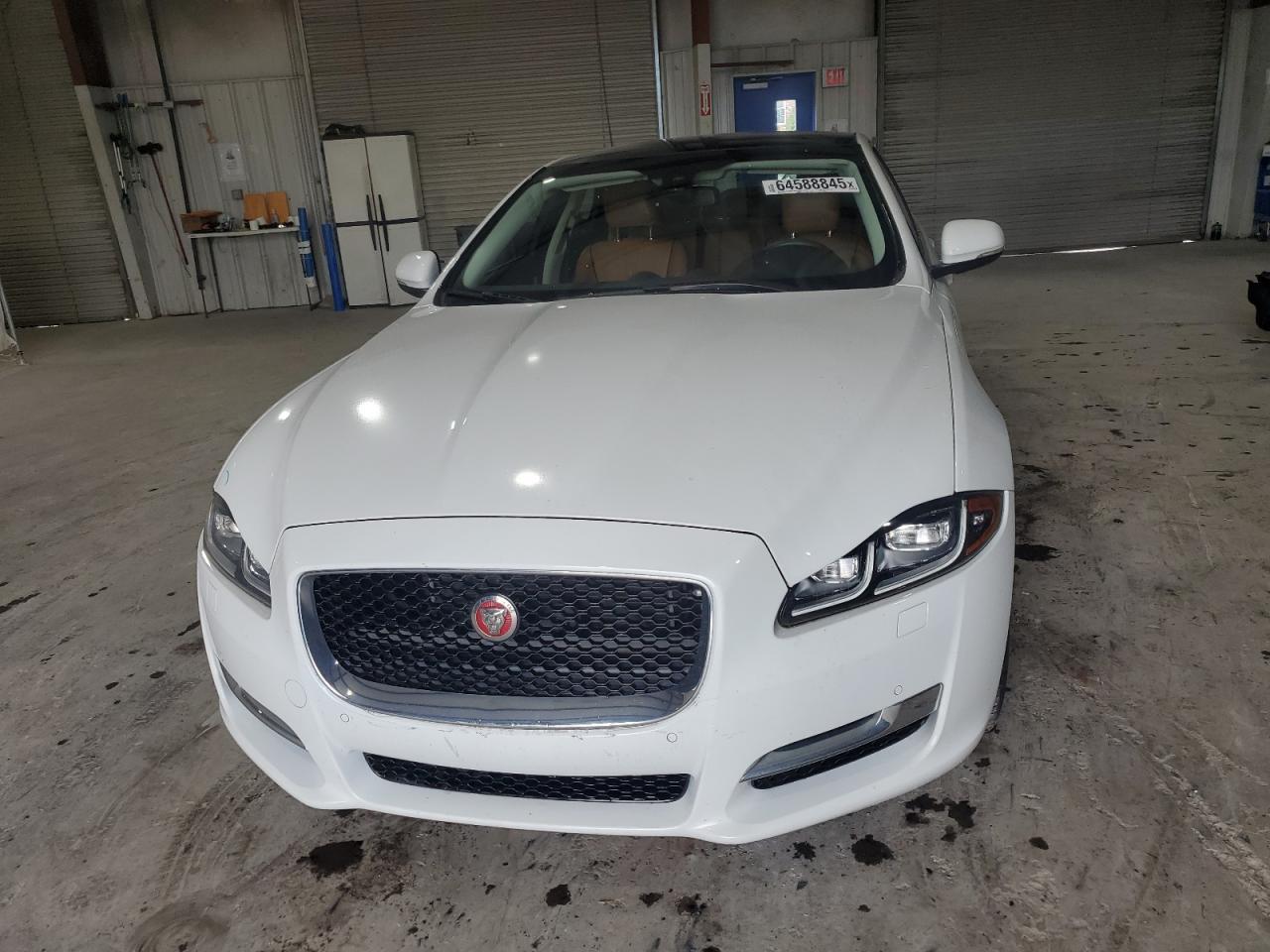 2016 Jaguar Xj Supercharged - Image 5
