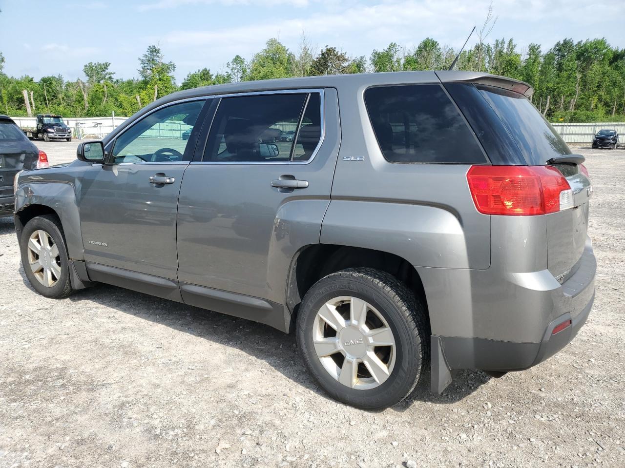 2012 GMC Terrain Sle - Image 2