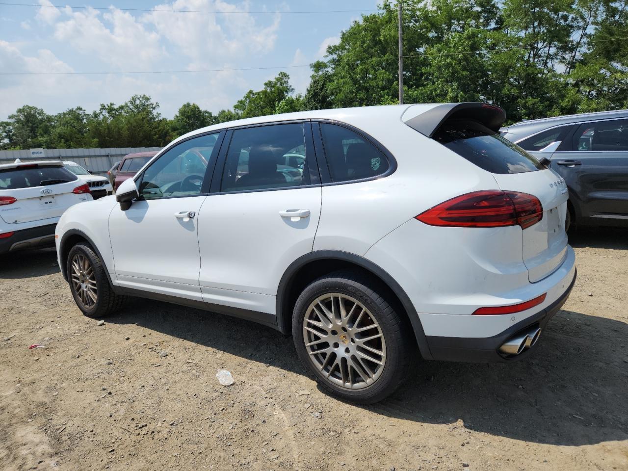 2016 Porsche Cayenne S - Фото 2