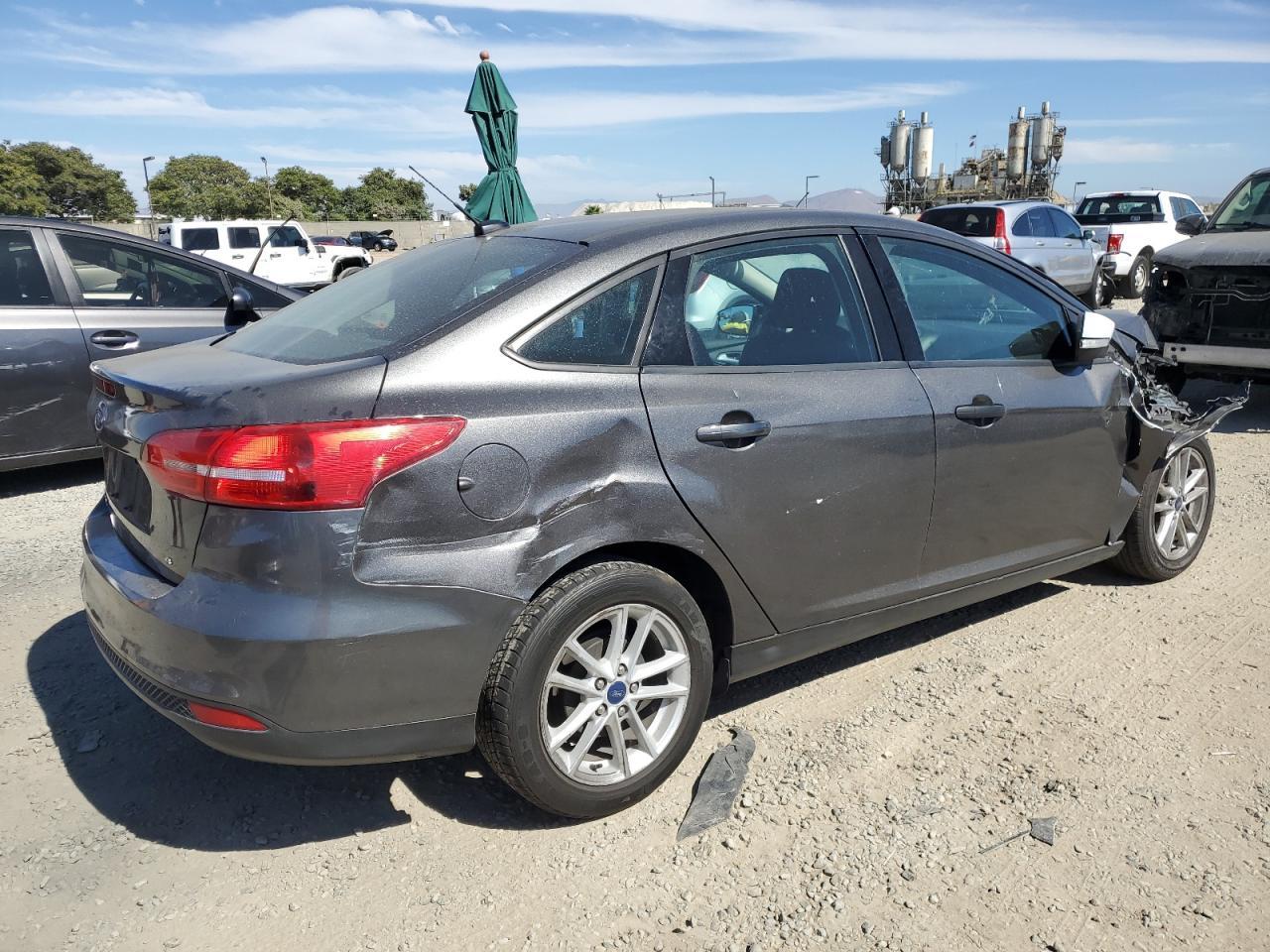 2018 Ford Focus Se - Image 3