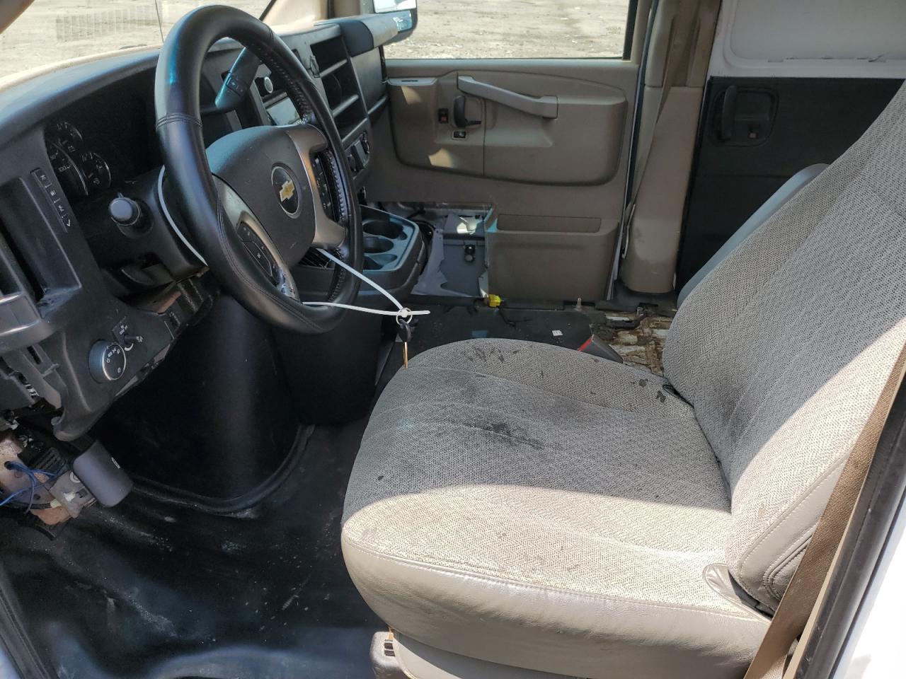 2018 Chevrolet Express G2500 - Фото 7