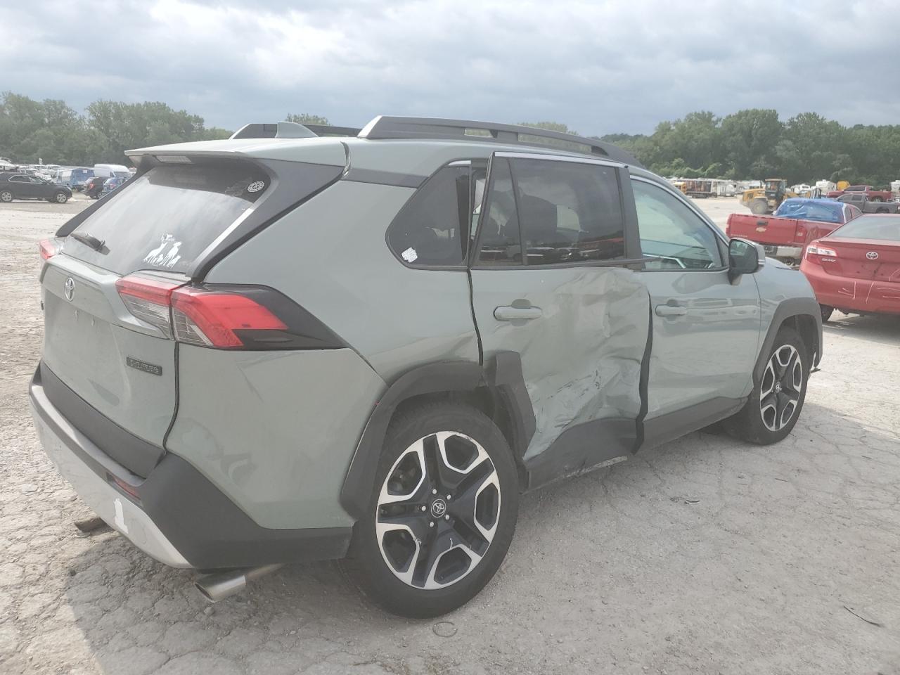 2019 Toyota Rav4 Adventure - Фото 3