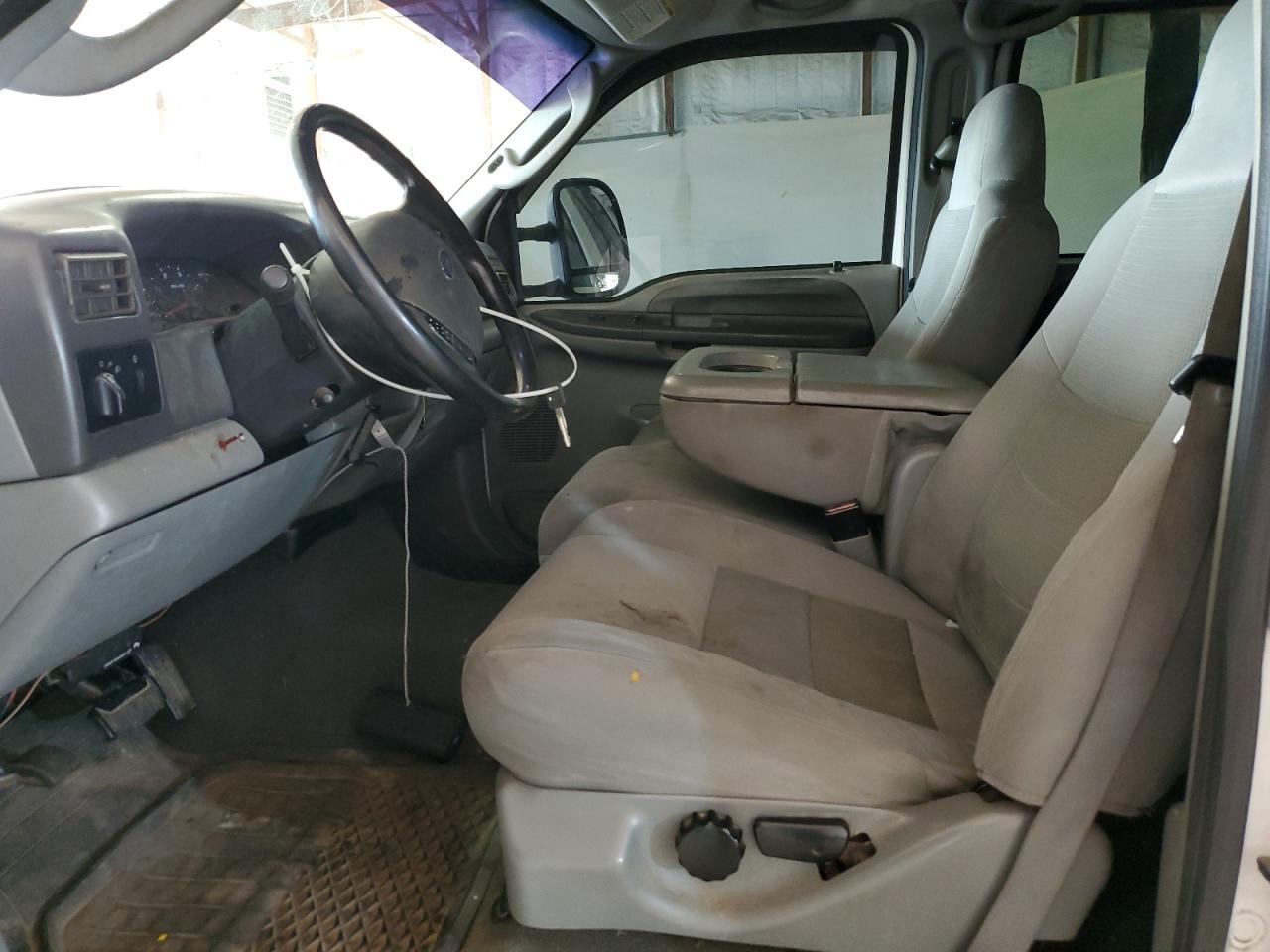 2004 Ford F250 Super Duty - Image 7