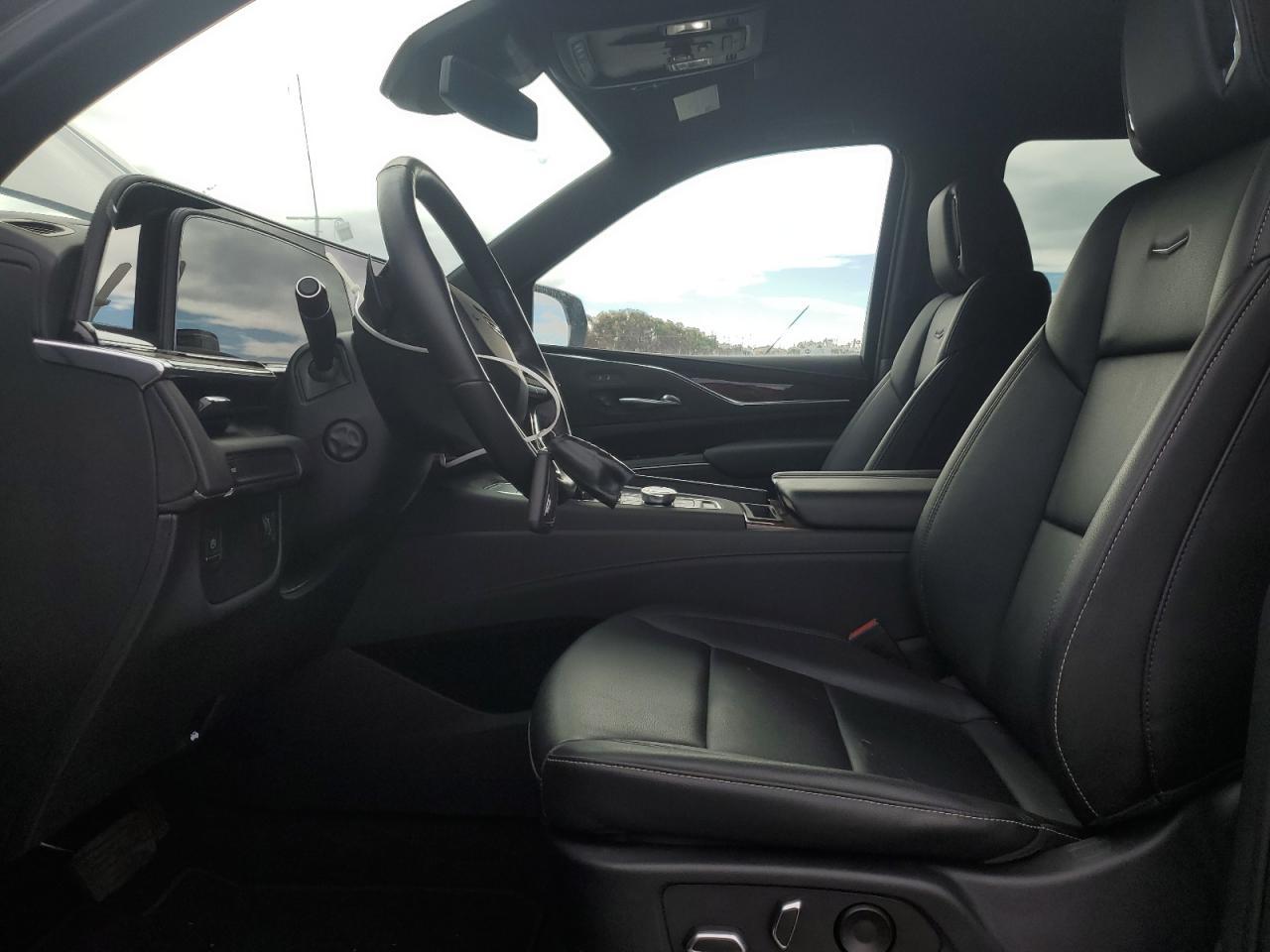 2023 Cadillac Escalade Esv Luxury - Image 7