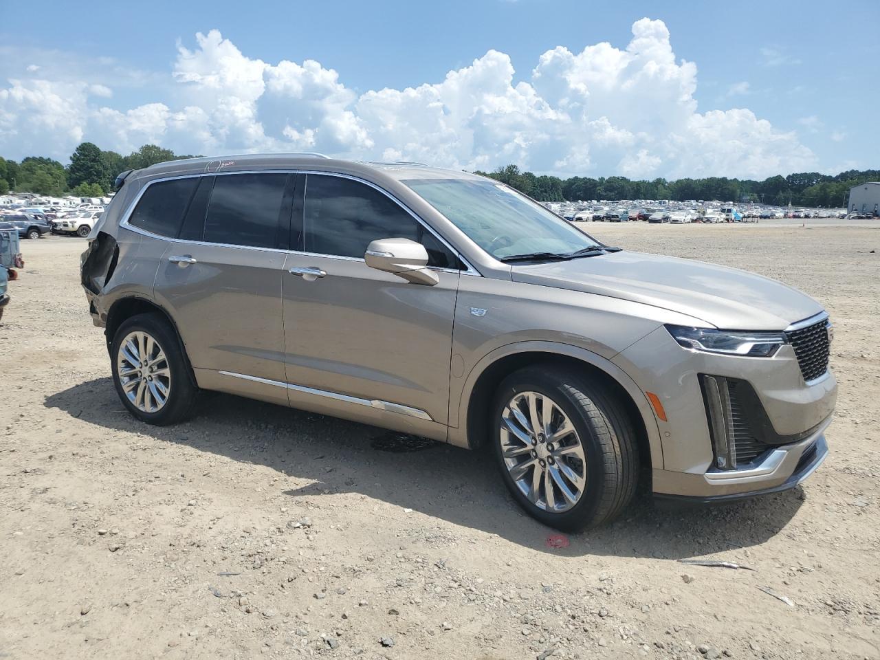 2022 Cadillac Xt6 Premium Luxury - Image 4