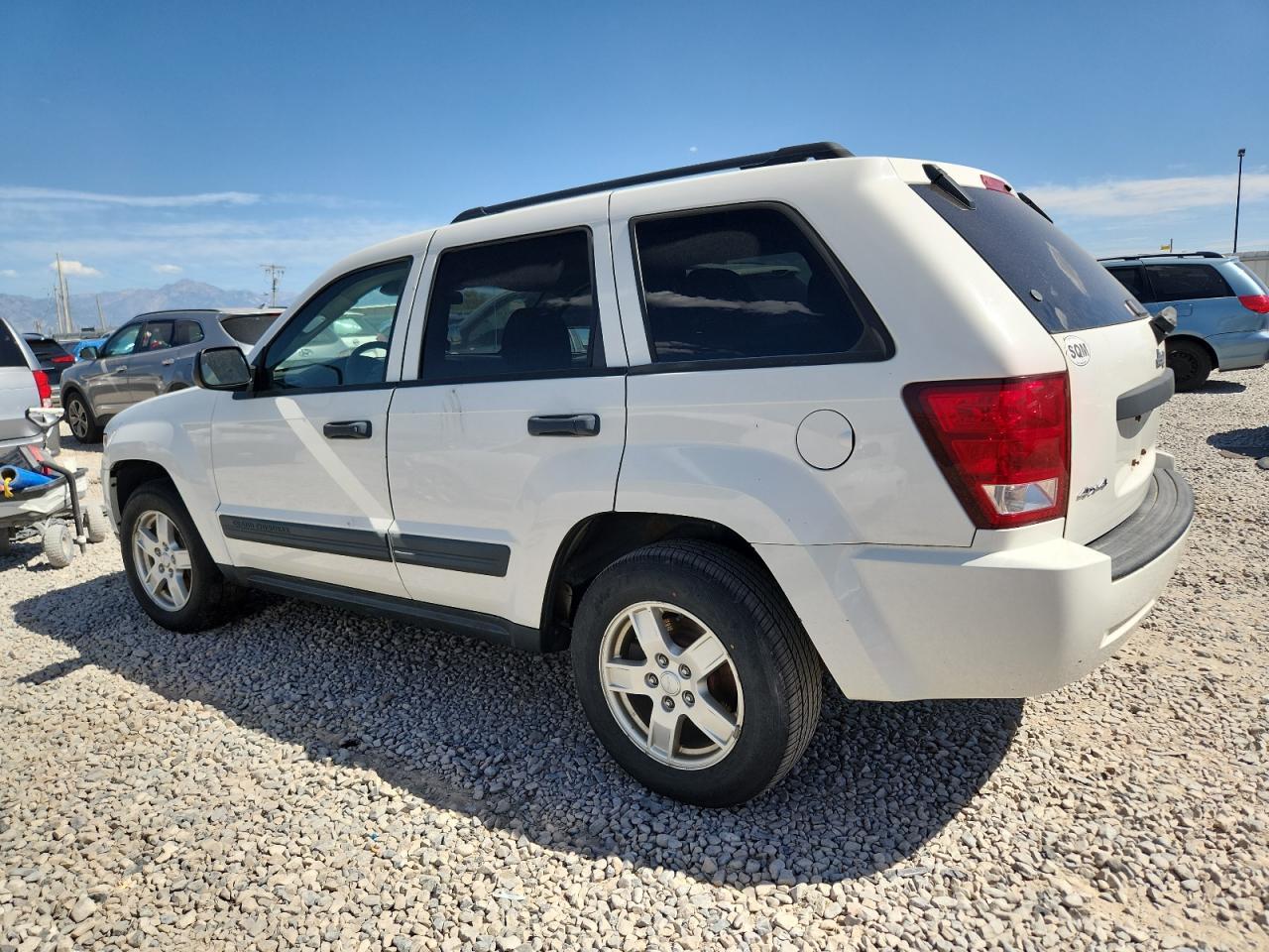 2005 Jeep Grand Cherokee Laredo - Фото 2