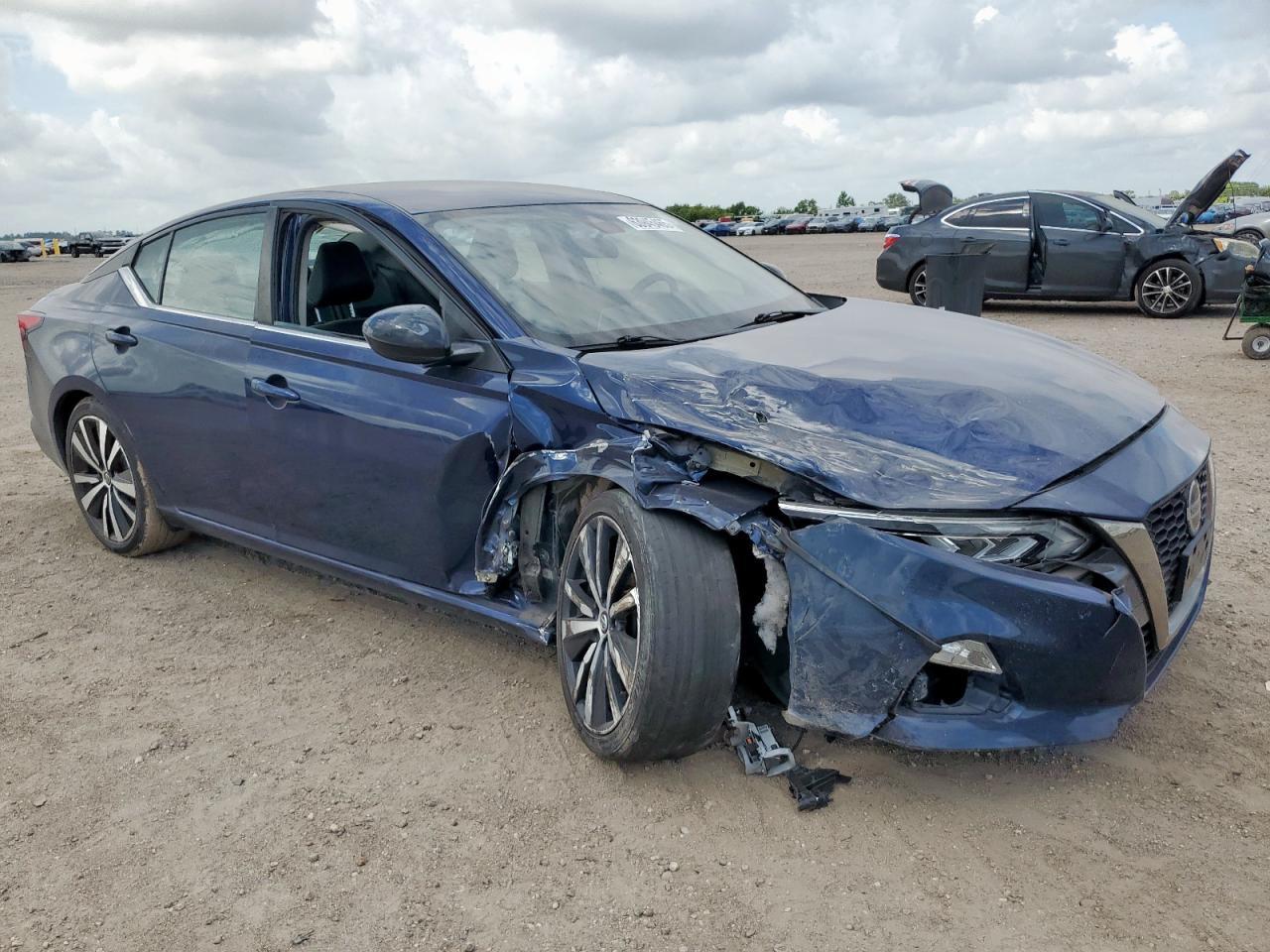 2021 Nissan Altima Sr - Image 4