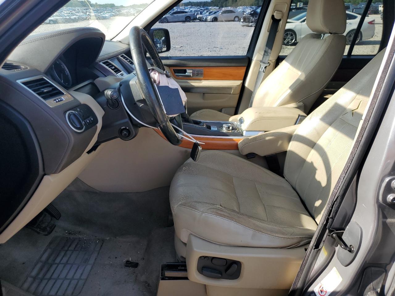 2011 Land Rover Range Rover Sport Lux - Image 7