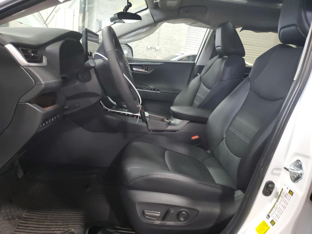 2024 Toyota Rav4 Limited - Image 7