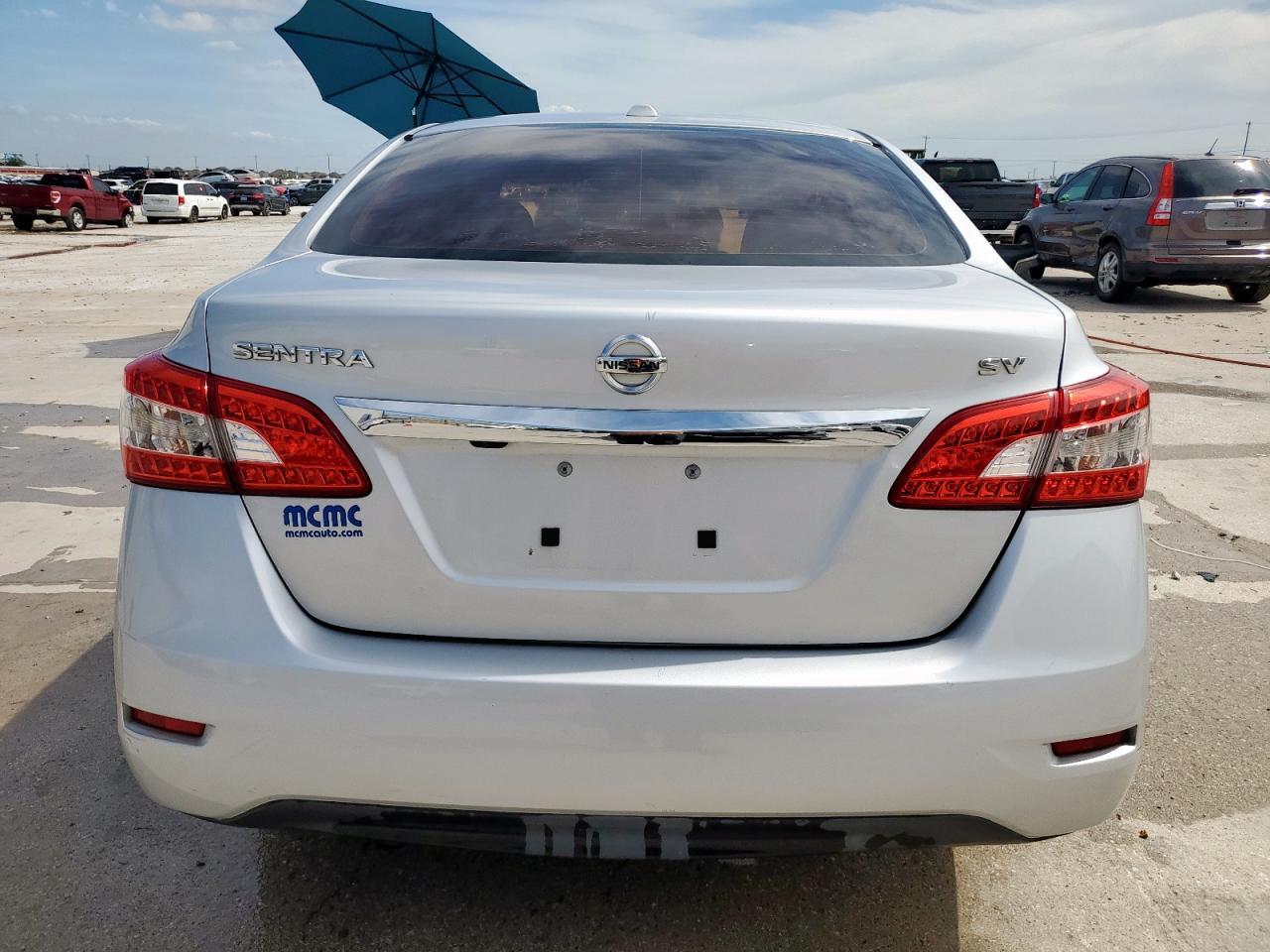 2015 Nissan Sentra S - Фото 6