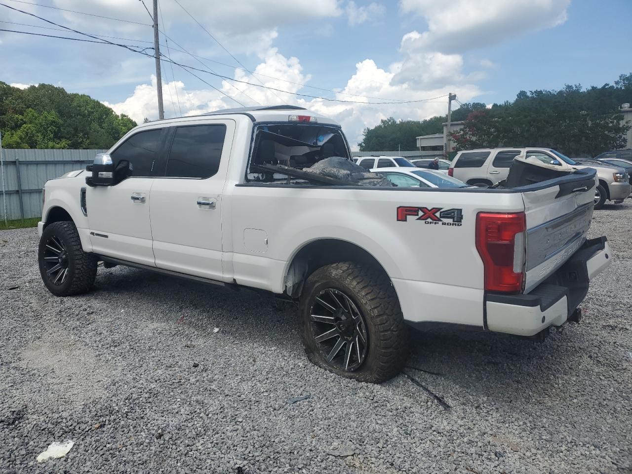 2018 Ford F250 Super Duty - Фото 2
