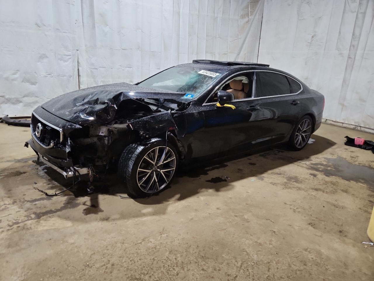 2018 Volvo S90 T5 Momentum