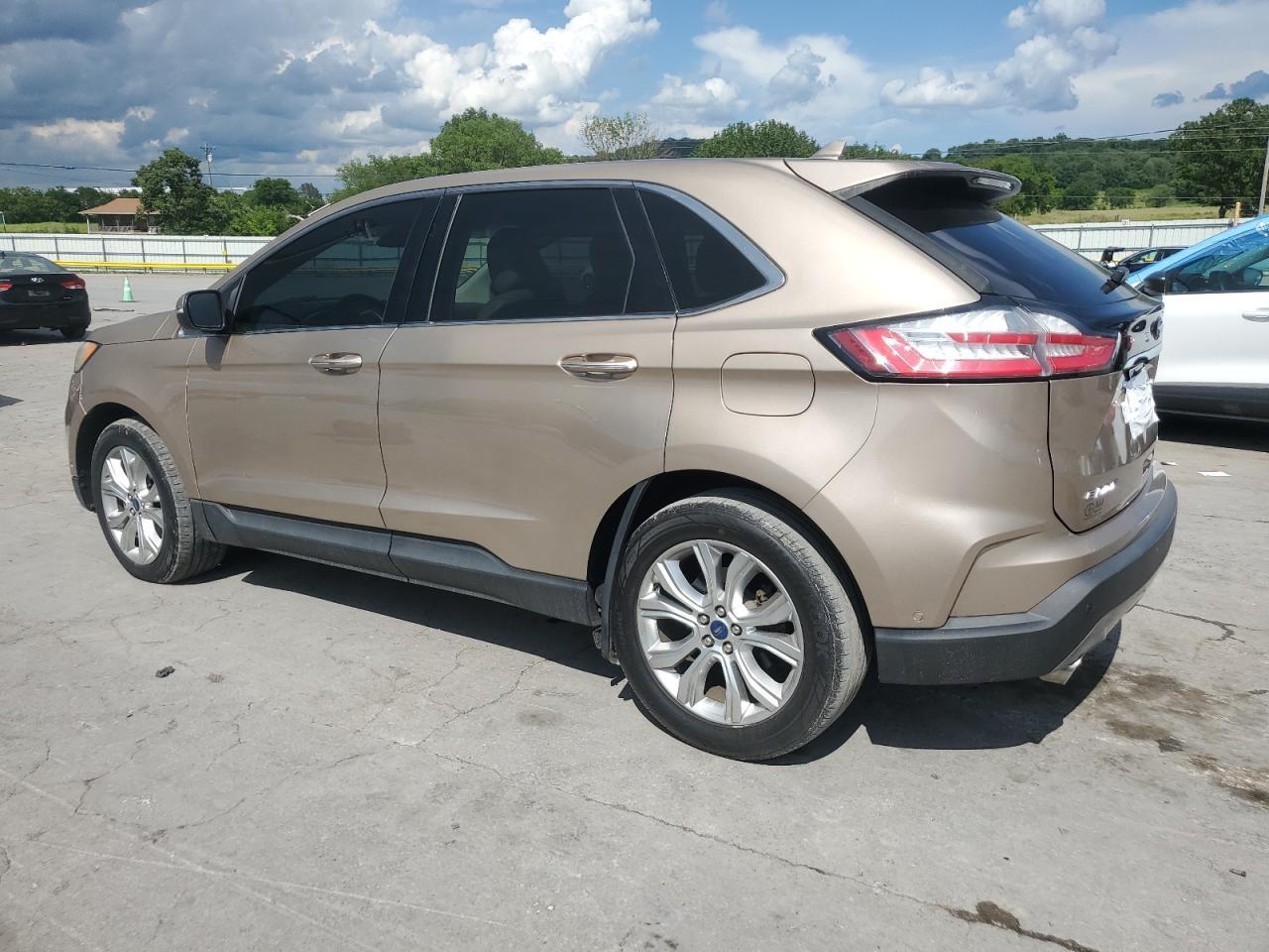 2020 Ford Edge Titanium - Фото 2
