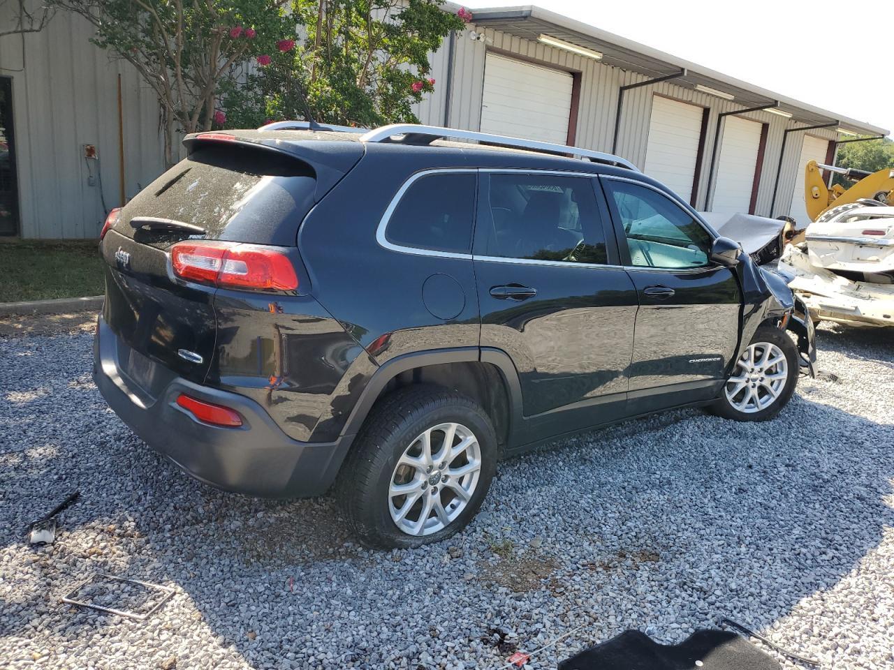 2015 Jeep Cherokee Latitude - Image 3