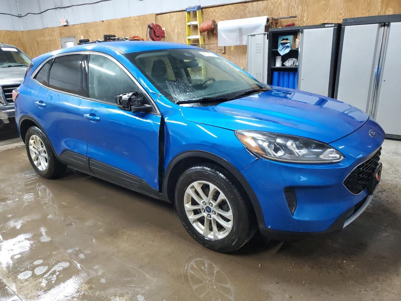 2020 Ford Escape Se - Фото 4