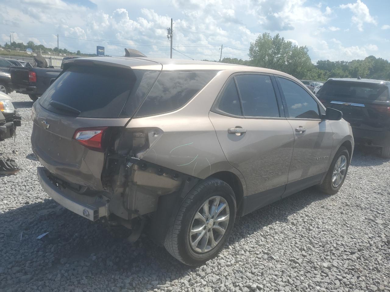 2019 Chevrolet Equinox Ls - Image 3