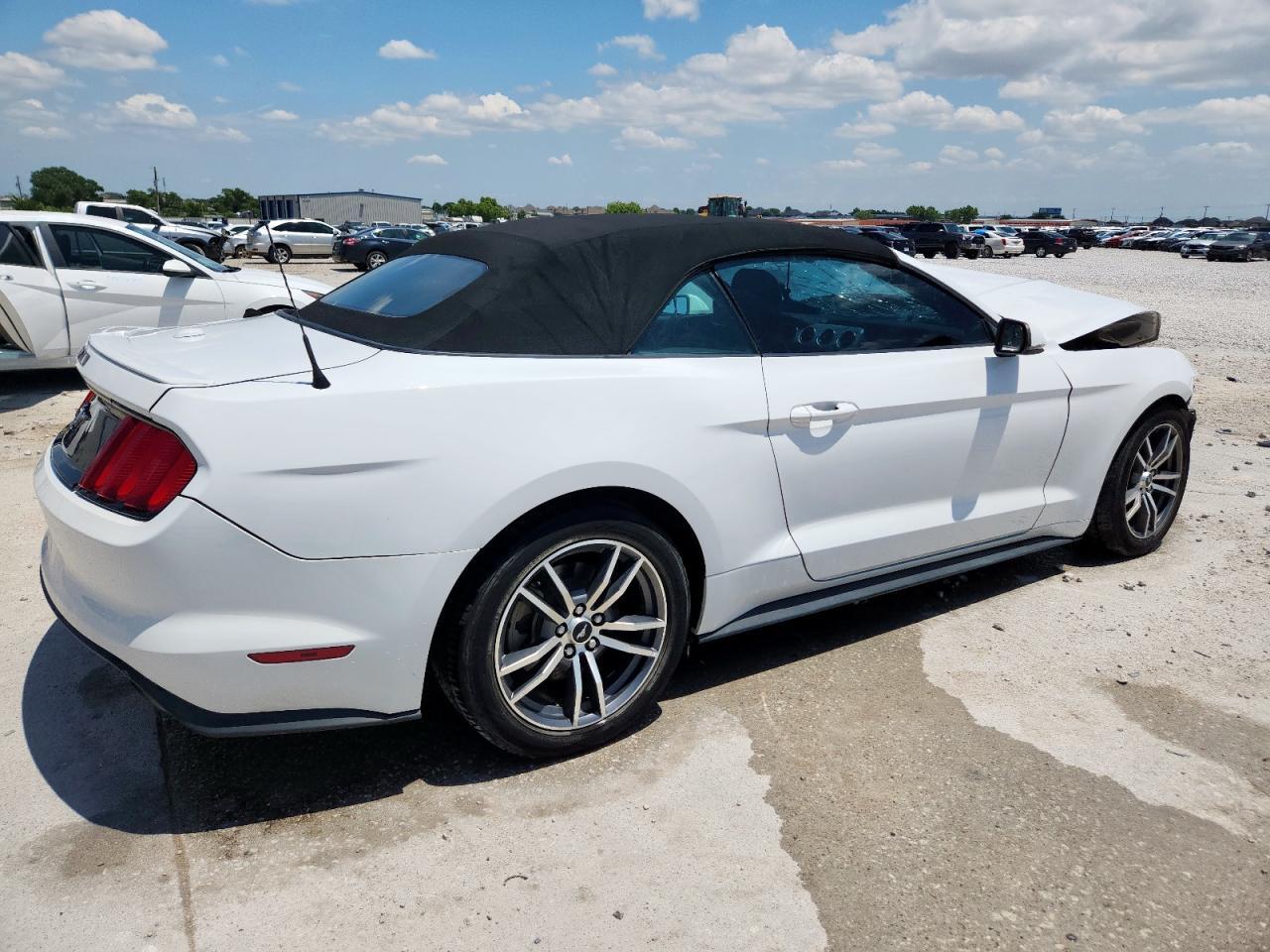 2017 Ford Mustang - Фото 3