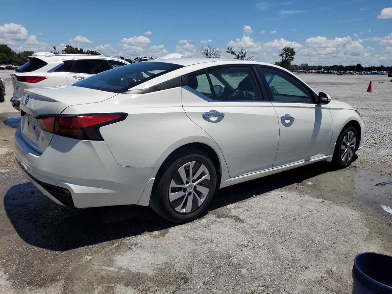 2023 Nissan Altima S - Фото 3